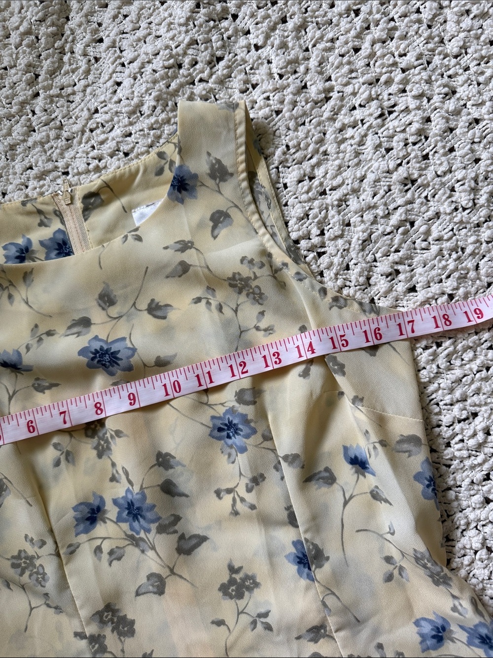 🌼 Vintage Yellow Floral Minidress 🌼 - Picture 3 of 8